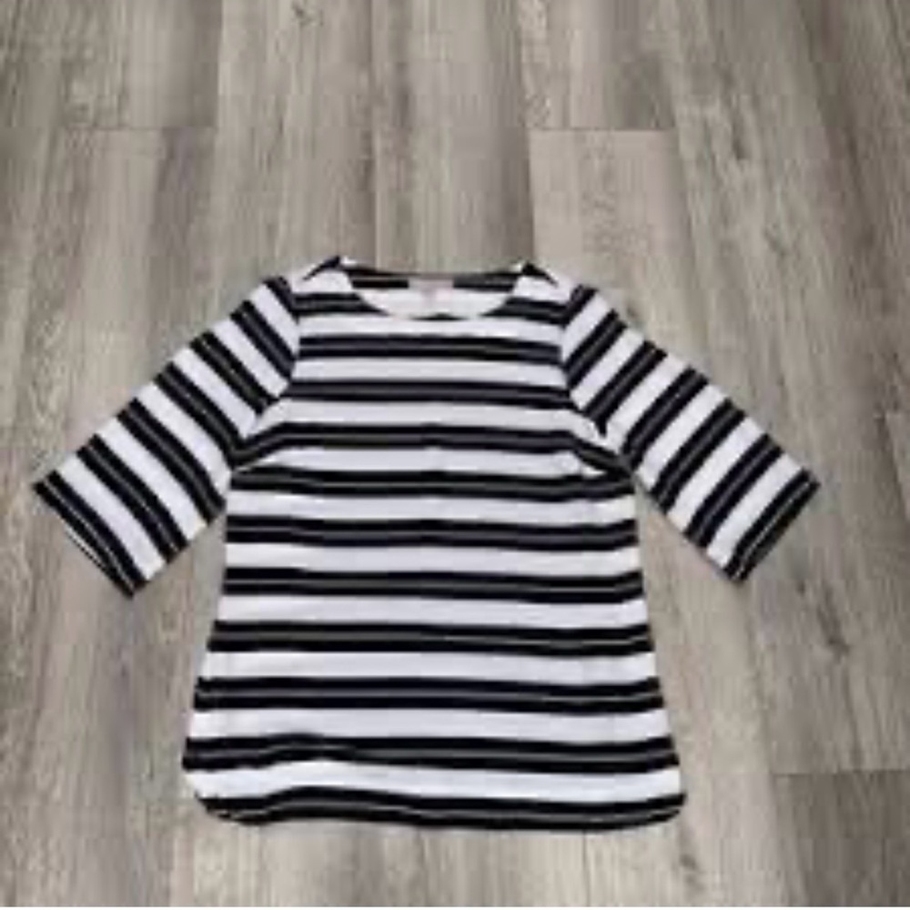 Banana republic black-and-white striped shirt size small.